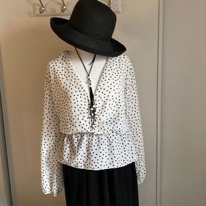 Boohoo Women’s Classic Summer Print Surplice V-Neck Polka Dot Long Sleeve Blouse